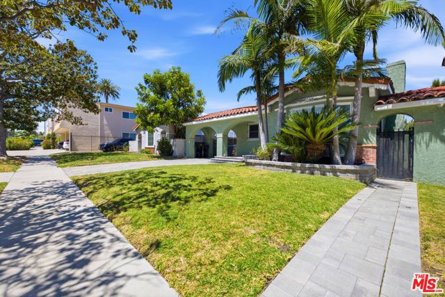 3237 W 74th Street, Los Angeles, CA 90043