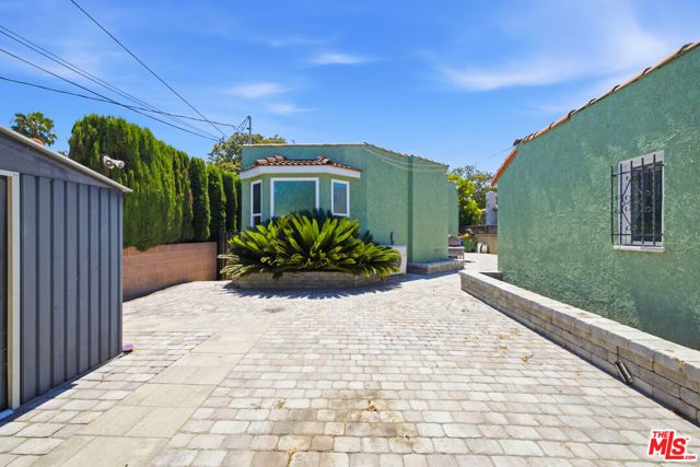 3237 W 74th Street, Los Angeles, CA 90043