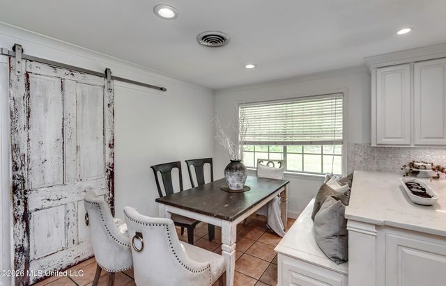 413 W Main Street, Raymond, MS 39154