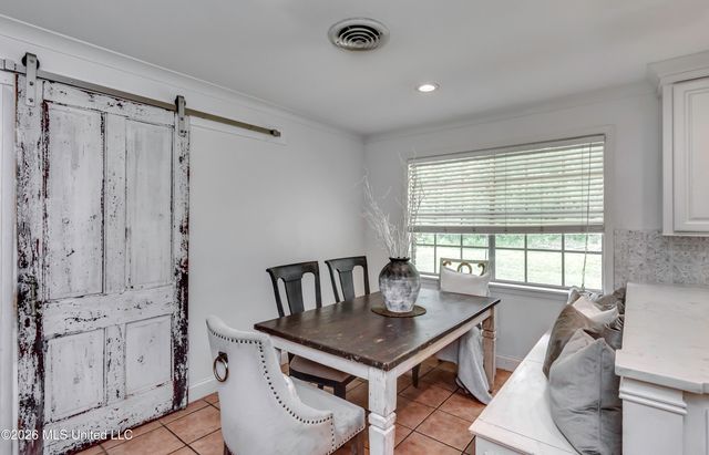 413 W Main Street, Raymond, MS 39154