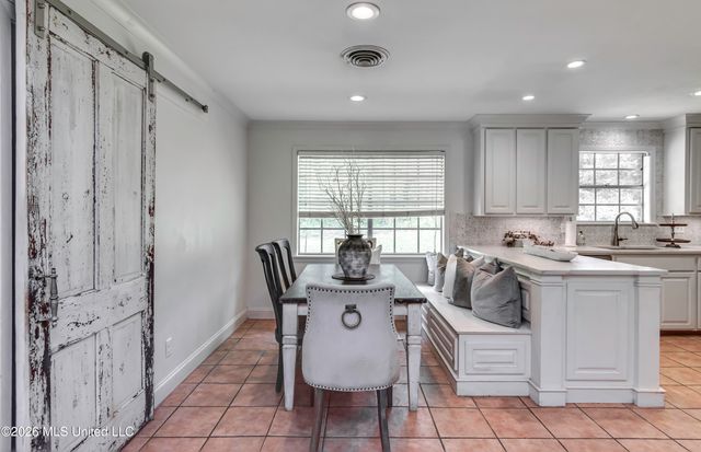 413 W Main Street, Raymond, MS 39154