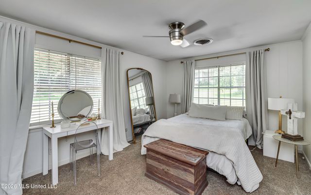 413 W Main Street, Raymond, MS 39154