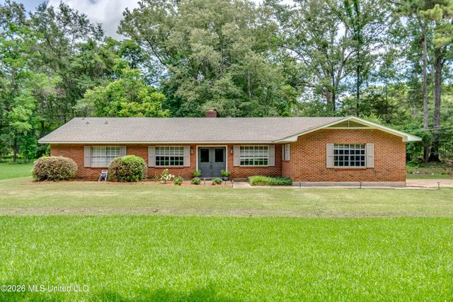 413 W Main Street, Raymond, MS 39154