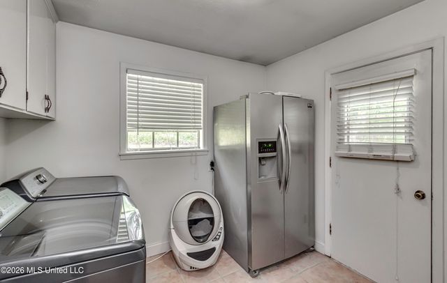 413 W Main Street, Raymond, MS 39154