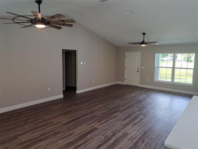 547 GRAPEWOOD LN., Citrus Springs, FL 34434