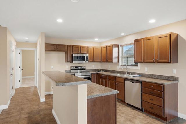 3112 BALLARD MILL DR, Columbia, MO 65203