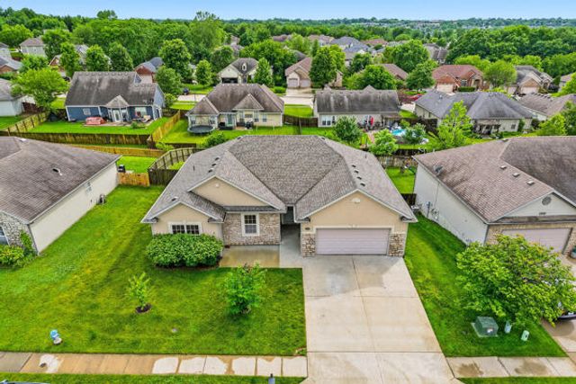 3112 BALLARD MILL DR, Columbia, MO 65203