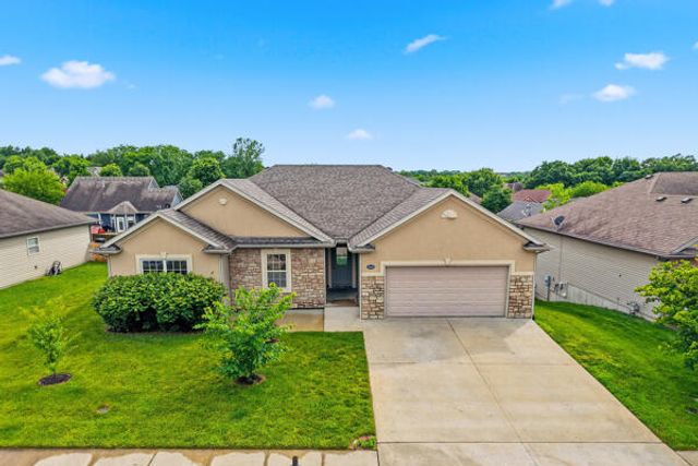 3112 BALLARD MILL DR, Columbia, MO 65203
