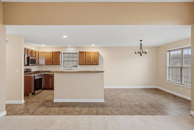 3112 BALLARD MILL DR, Columbia, MO 65203