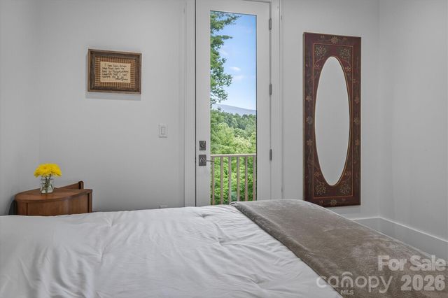 217 Sycamore Drive, Nebo, NC 28761