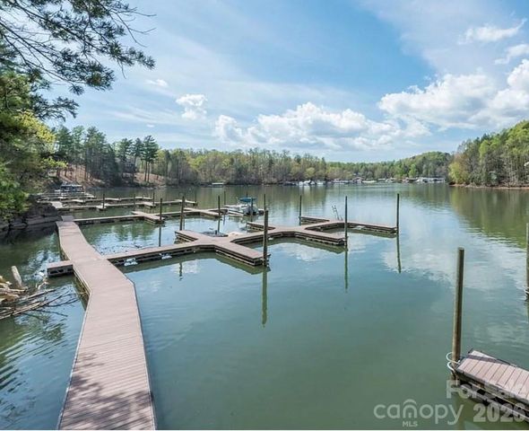 217 Sycamore Drive, Nebo, NC 28761