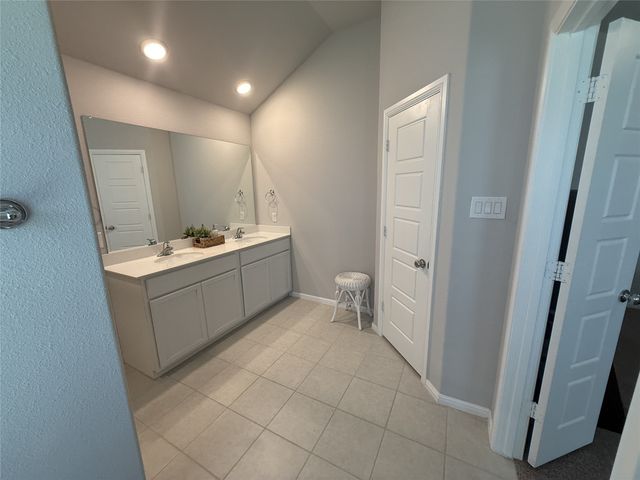 8932 Lantana Meadow Drive, Fort Worth, TX 76131