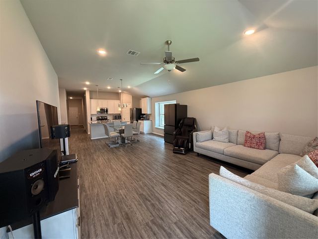 8932 Lantana Meadow Drive, Fort Worth, TX 76131