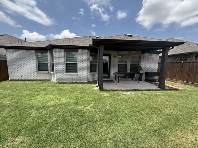 8932 Lantana Meadow Drive, Fort Worth, TX 76131