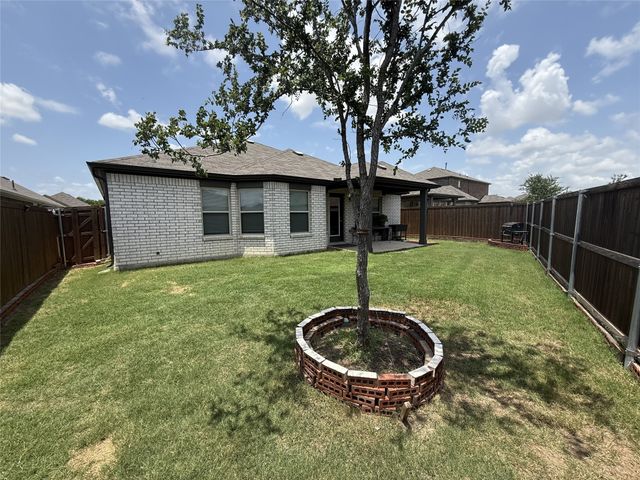 8932 Lantana Meadow Drive, Fort Worth, TX 76131