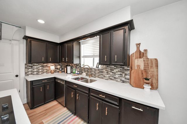 3610 Covey Trail Drive, Missouri City, TX 77459