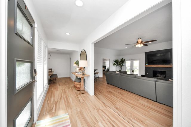 3610 Covey Trail Drive, Missouri City, TX 77459