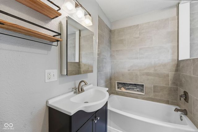 614 E 33rd Street, Indianapolis, IN 46205