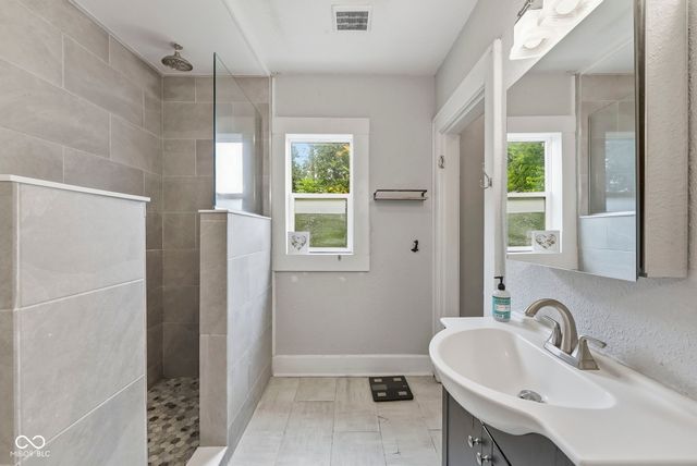 614 E 33rd Street, Indianapolis, IN 46205