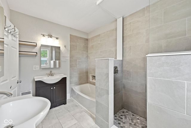 614 E 33rd Street, Indianapolis, IN 46205