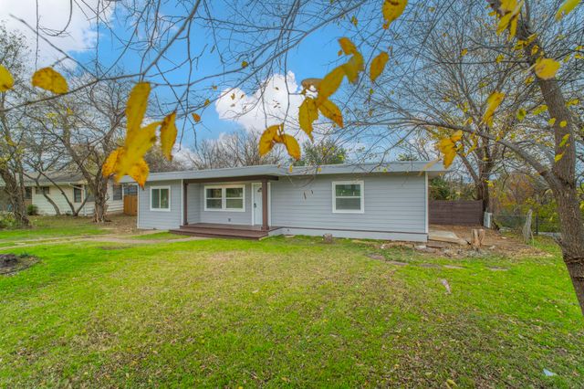 1704 Hillside Drive, River Oaks, TX 76114