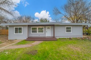 1704 Hillside Drive, River Oaks, TX 76114