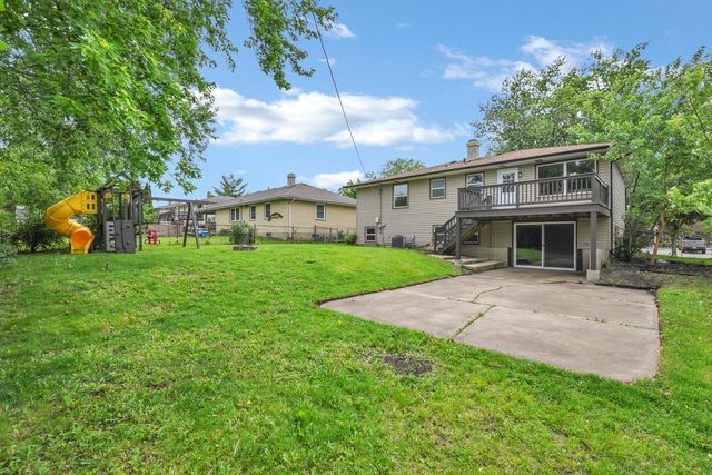 7450 Astor Avenue, Hanover Park, IL 60133