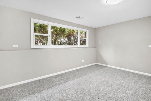 7450 Astor Avenue, Hanover Park, IL 60133