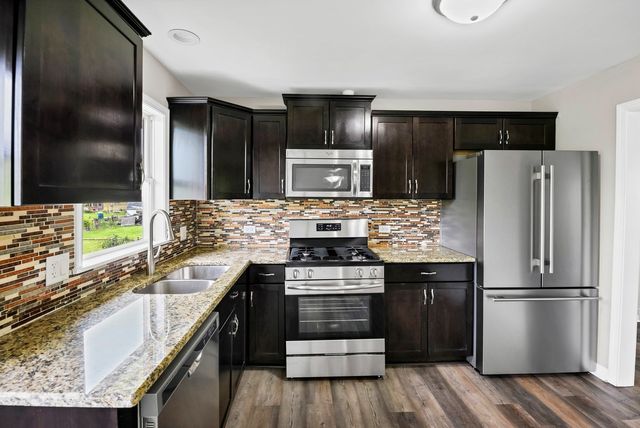 7450 Astor Avenue, Hanover Park, IL 60133