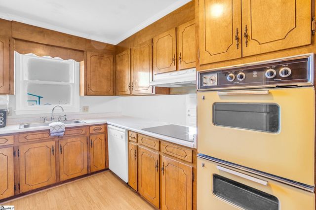 464 Bishop Drive, Mauldin, SC 29662