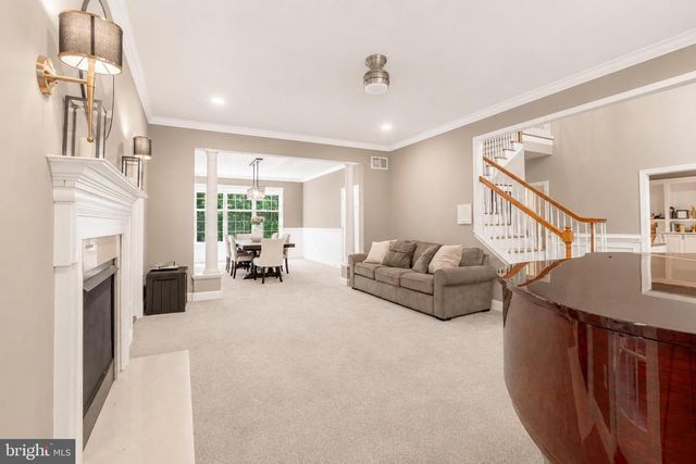 2 GREENBRIAR RD, Mullica Hill, NJ 08062