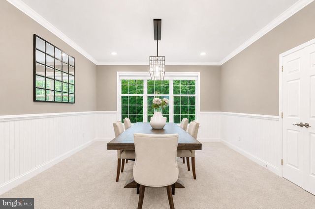 2 GREENBRIAR RD, Mullica Hill, NJ 08062