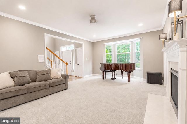 2 GREENBRIAR RD, Mullica Hill, NJ 08062