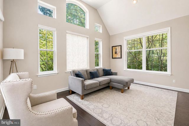 2 GREENBRIAR RD, Mullica Hill, NJ 08062