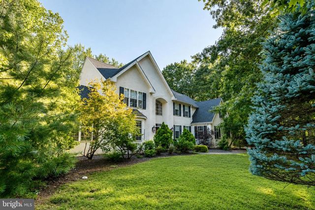 2 GREENBRIAR RD, Mullica Hill, NJ 08062
