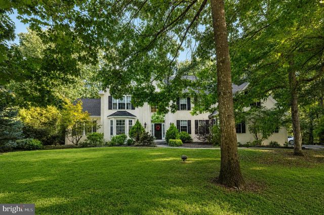2 GREENBRIAR RD, Mullica Hill, NJ 08062