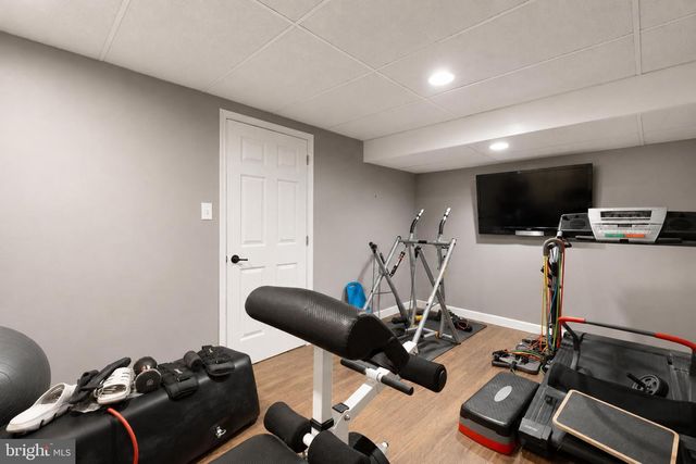 2 GREENBRIAR RD, Mullica Hill, NJ 08062