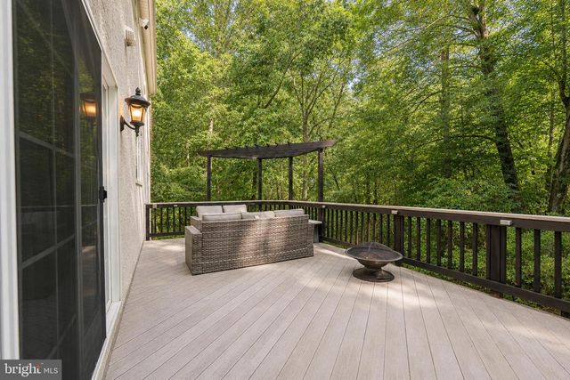 2 GREENBRIAR RD, Mullica Hill, NJ 08062