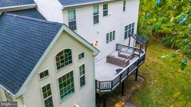 2 GREENBRIAR RD, Mullica Hill, NJ 08062