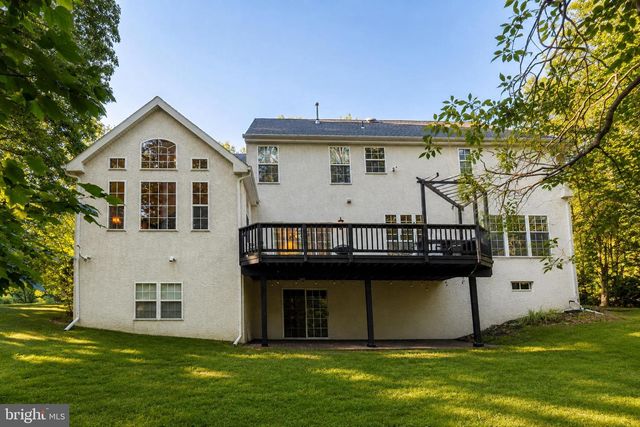 2 GREENBRIAR RD, Mullica Hill, NJ 08062