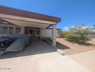 3917 Volcanic Avenue B, El Paso, TX 79904