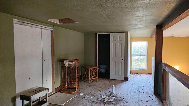 1083 COUNTY ROAD 3720, Wolfe City, TX 75452