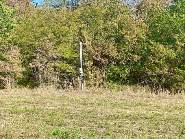 1083 COUNTY ROAD 3720, Wolfe City, TX 75452