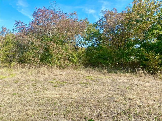 1083 COUNTY ROAD 3720, Wolfe City, TX 75452