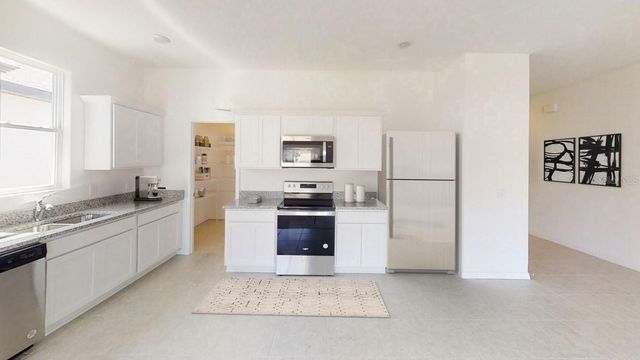 474 HENNEPIN LOOP, Lake Wales, FL 33898