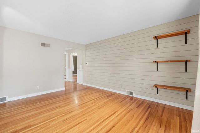 4716 Ridgelane Drive, Fort Wayne, IN 46804