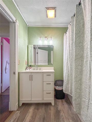 103 S Pershing Avenue, Salem, MO 65560