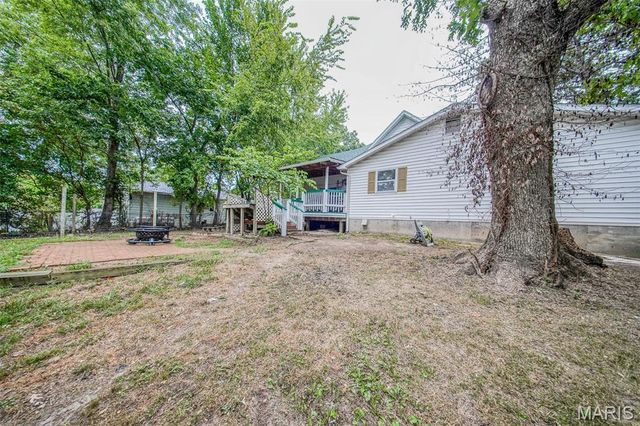 103 S Pershing Avenue, Salem, MO 65560