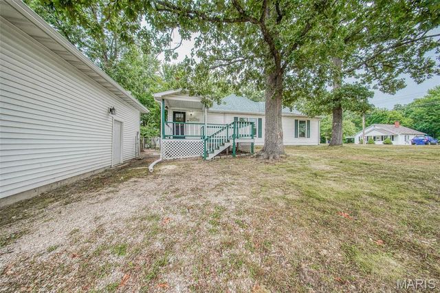 103 S Pershing Avenue, Salem, MO 65560