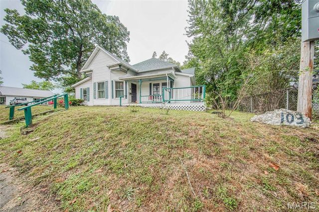 103 S Pershing Avenue, Salem, MO 65560